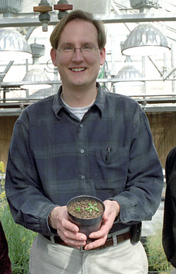 Richards has observed the inheritance of epigenetic factors in plants.