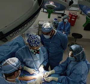 TIM SCHALLER/Susan Mackinnon, MD, performs nerve-transfer surgery.