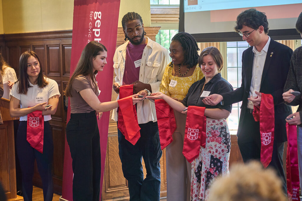 Students receive WashU sashes