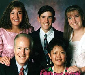 Shapiro with his family: wife, Carol-Ann Uetake, and children (from left) Jennifer Reitz, Brian and Jessica.