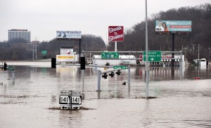 Flooding closes interstates near Valley Park MO