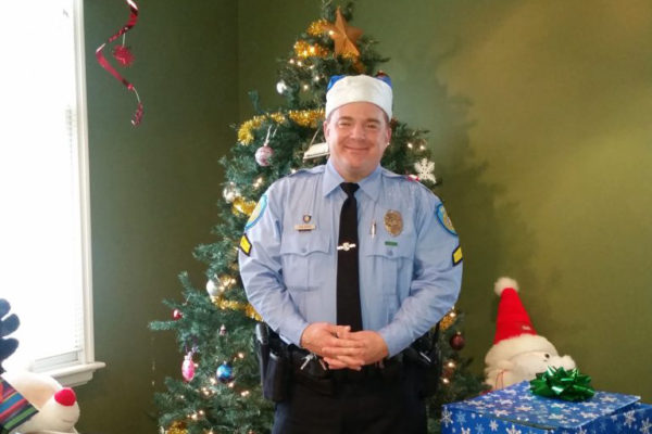 Blue Santa helps St. Louis mother paralyzed by stray bullet