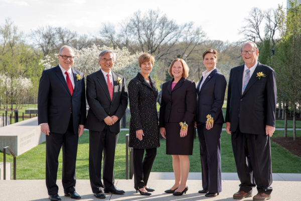 Six engineering alumni honored with achievement awards