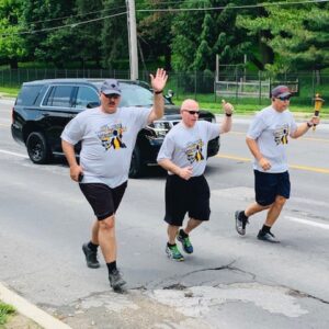 police officers in charity run