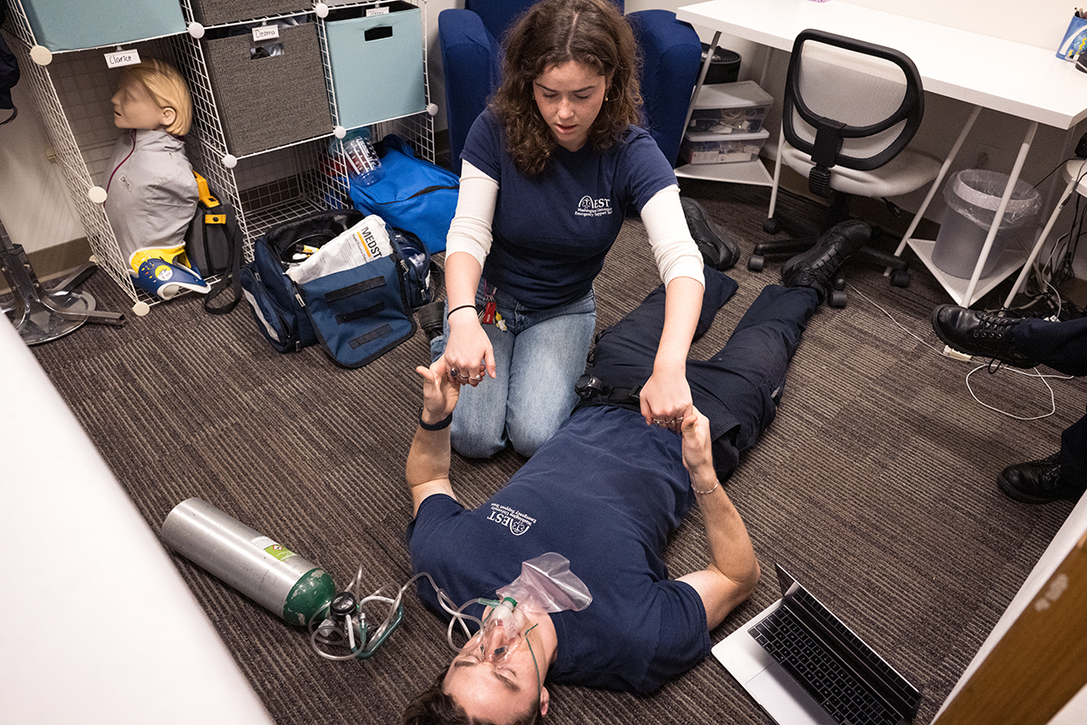 SEE IT: College student volunteers to feel simulation of labor pain, lasts  mere seconds – New York Daily News