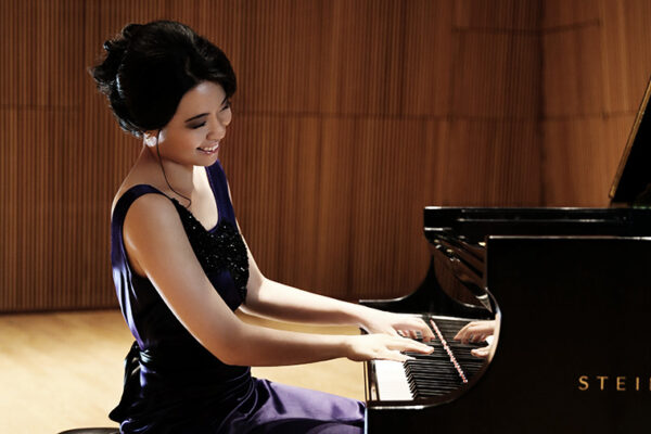 Grammy nominee Joyce Yang performs March 24