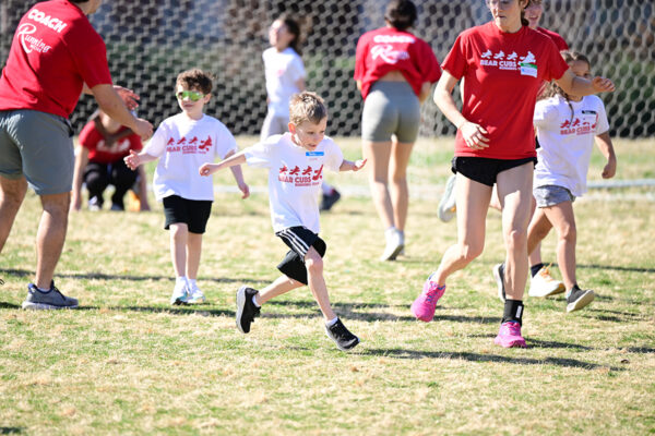 WashU’s Bear Cubs Running Team gets kids with disabilities in the game