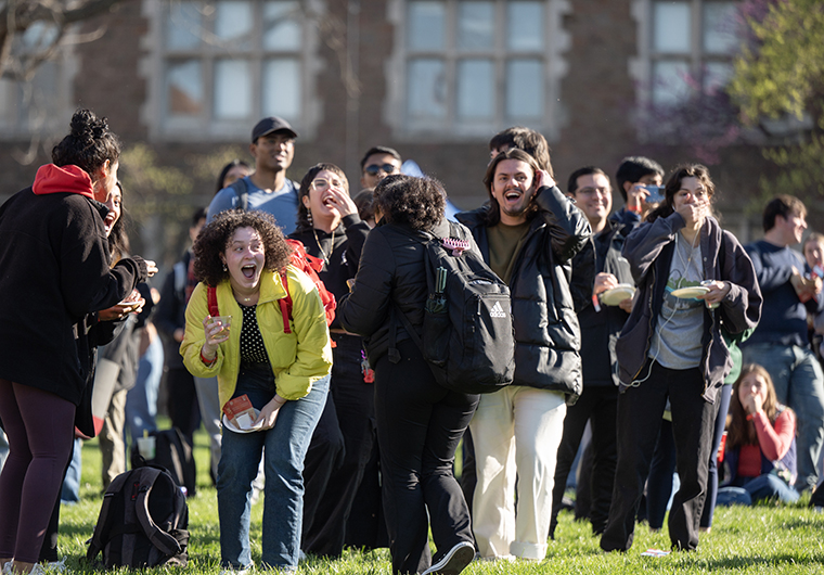 WashU graduating students show excitement over announcement of their Commencement speaker