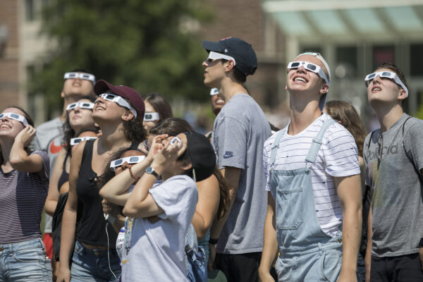 Media advisory: WashU experts in path of totality on eclipse day